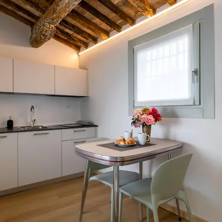 La Piazza Gæstehus 3*