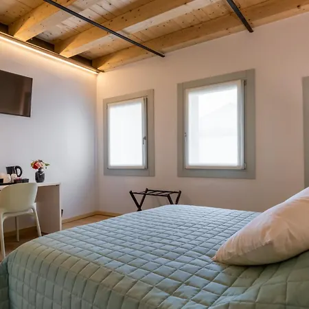 La Piazza 3*