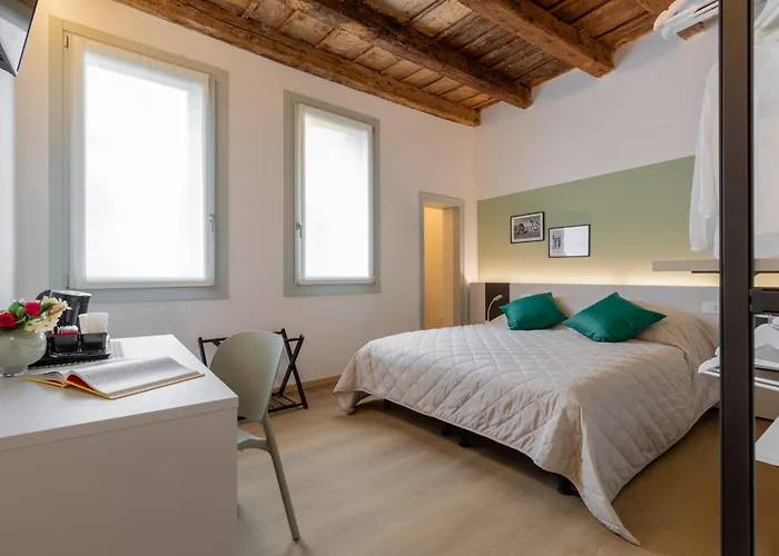 Casa de hóspedes La Piazza 3*