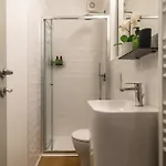 ゲストハウス La Piazza