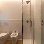 La Piazza ゲストハウス 3*