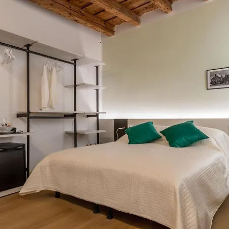 La Piazza 3*