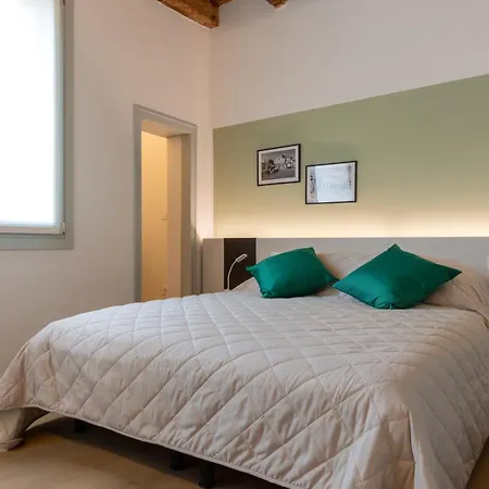 Casa de hóspedes La Piazza 3*